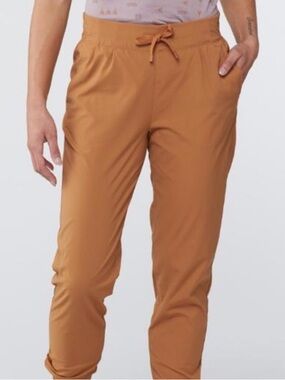 REI Cooperative Women’s Beyonder 2 Way Stretch Pants In Buckskin Brown